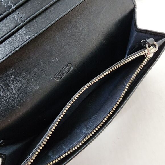 Coach Clutch Wallet - Picture 4 of 6